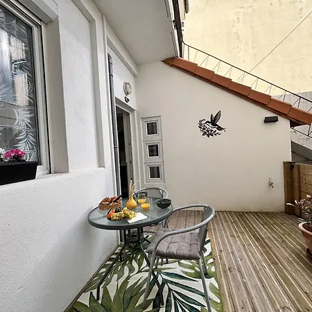 Le Colibri - 1 - Terrasse Apartment *